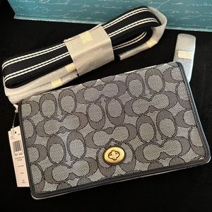 Coach Hayden turnlock crossbody/clutch